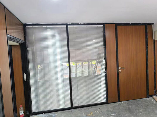 Καλή τιμή. Customized Acoustic Glass Partition Wall with Stainless Steel 304# Accessories and EPDM Sealant Rubber for Laboratory Settings σε απευθείας σύνδεση