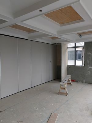 Δυνατότητα λειτουργίας 105CM MDF Διαχωριστικά για αίθουσα συνεδριάσεων